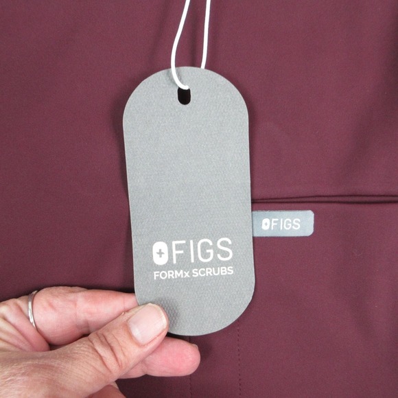 FIGS Tunic Womens XL Burgundy Alma Slim Crewneck Scrub Top Moisture Pockets NWT - Picture 11 of 16